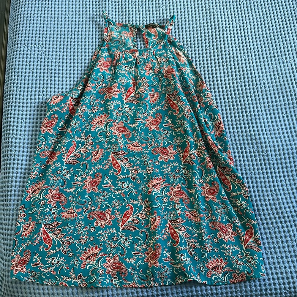 Paper moon three keyhole halter top size large